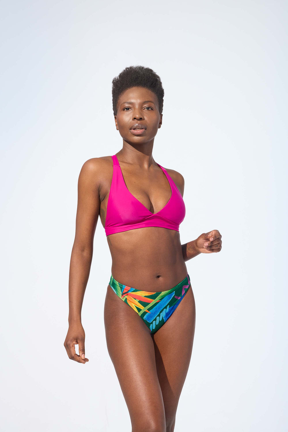 ANA – Mid-high waist bikini bottom in Essence print