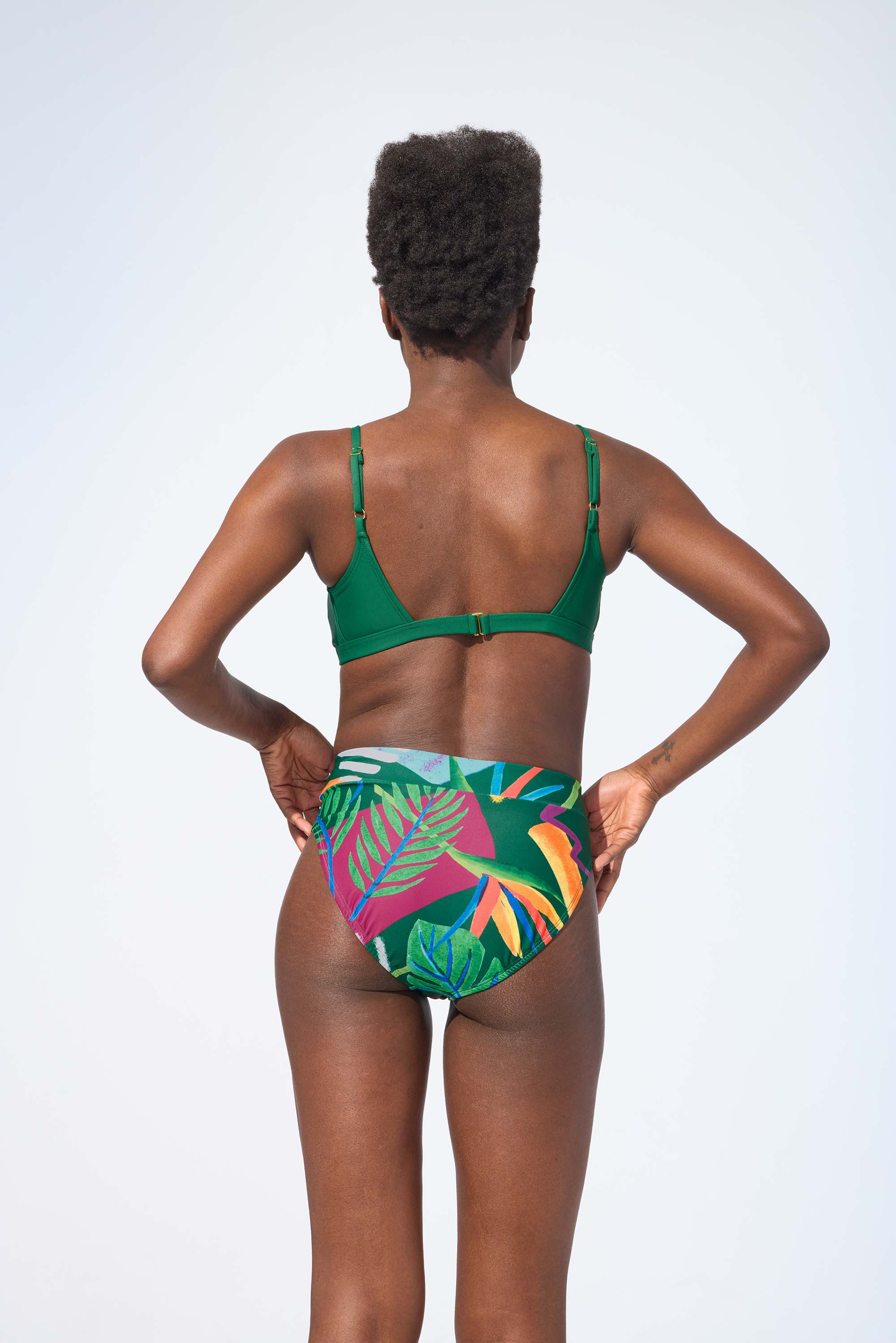ANALIE – High waist bikini bottom in Essence print