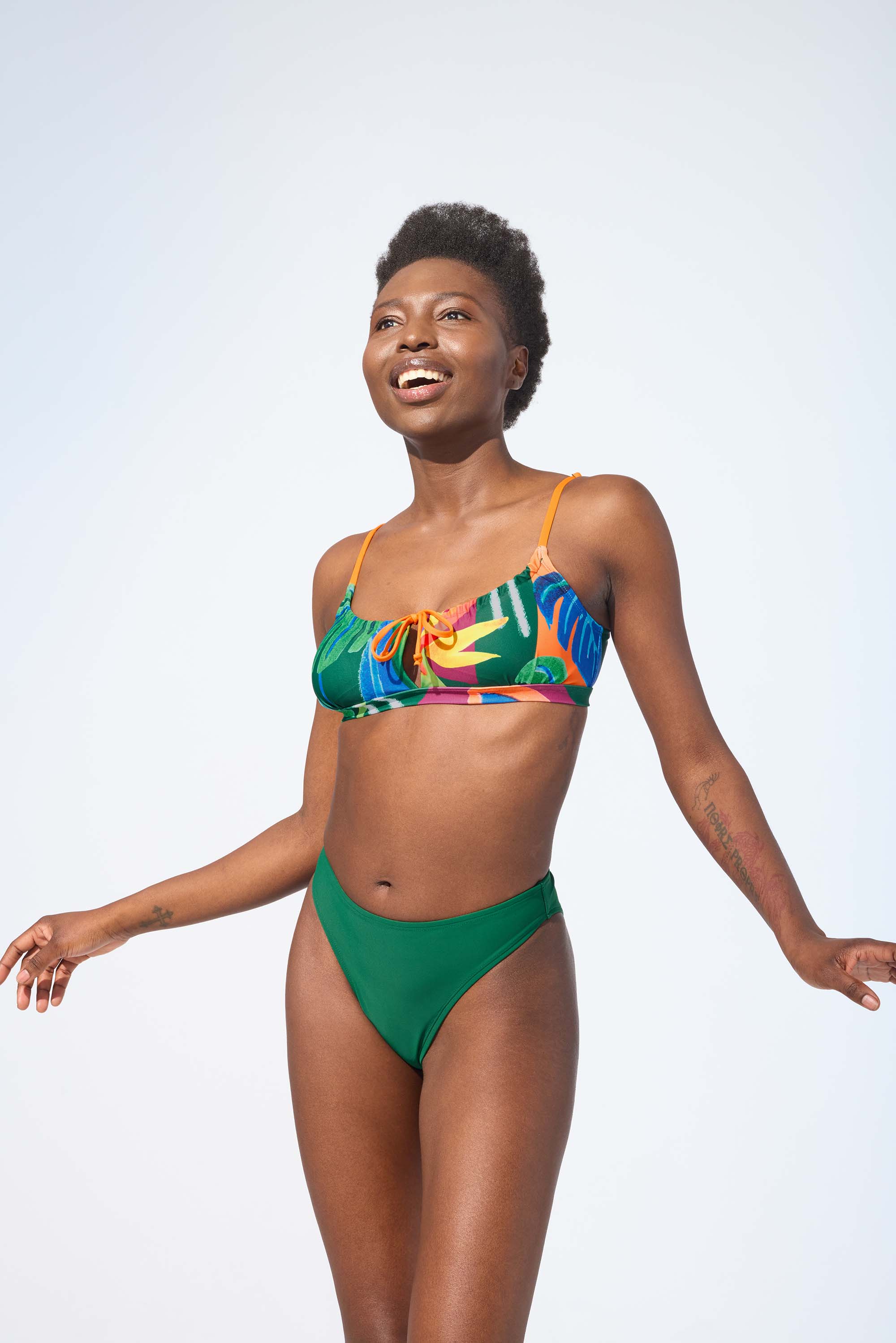 ANA – Mid-high waist bikini bottom in Forest green