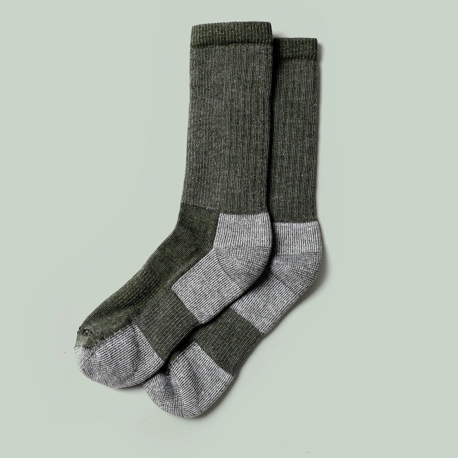 MUTTONHEAD - Merino mountain hiking socks - olive